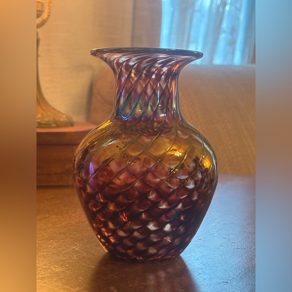 Signed Arnold Larson Iridescent Art Glass Vase 6” - Picture 6 of 6